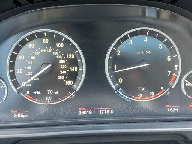 Photo of 2014 White Metallic BMW 550