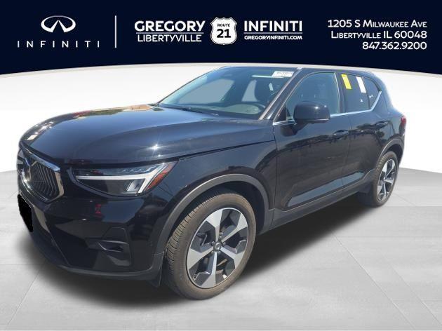 2025 Volvo XC40