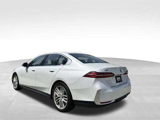 Photo of 2024 Mineral White Metallic BMW 530