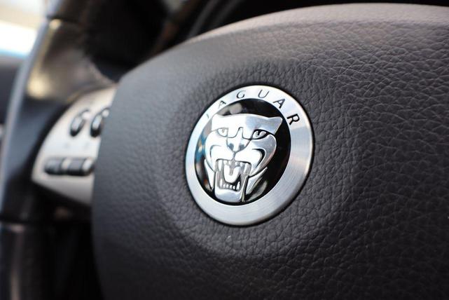Photo of 2009 Frost Blue Jaguar XF