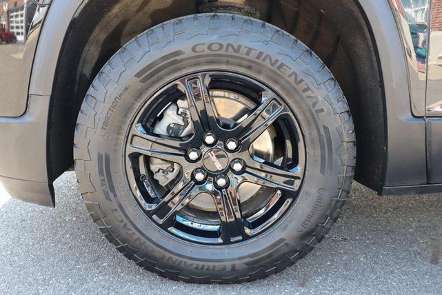 Photo of 2021 Ebony Twilight Metallic GMC Acadia
