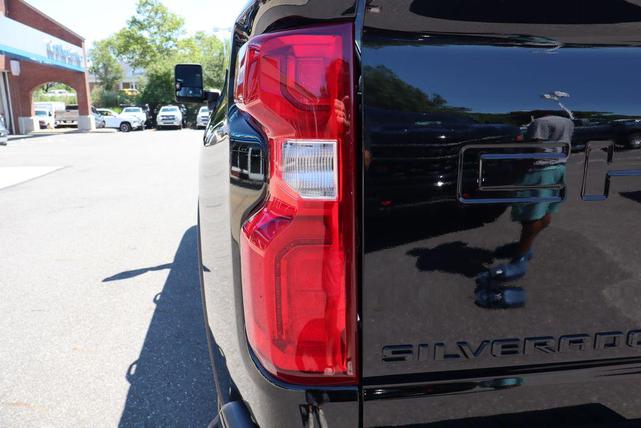 Photo of 2021 Black Chevrolet Silverado 2500
