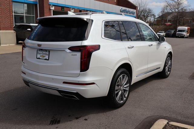 Photo of 2022 Crystal White Tricoat Cadillac XT6