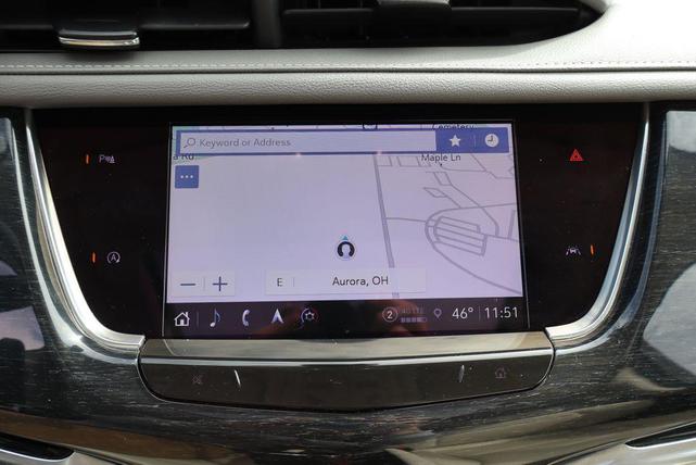Photo of 2022 Crystal White Tricoat Cadillac XT6