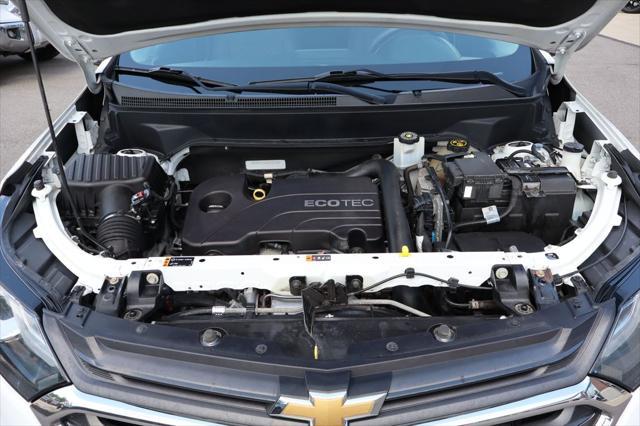 Photo of 2018 Summit White Chevrolet Equinox