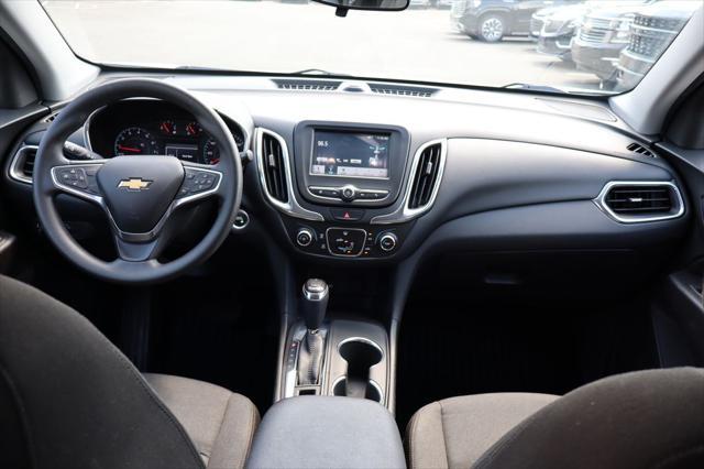 Photo of 2018 Summit White Chevrolet Equinox
