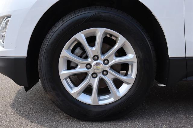 Photo of 2018 Summit White Chevrolet Equinox