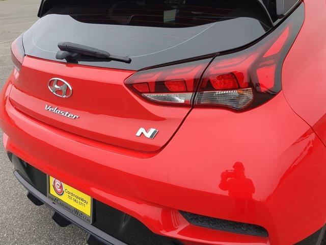 Photo of 2019 Racing Red Hyundai Veloster