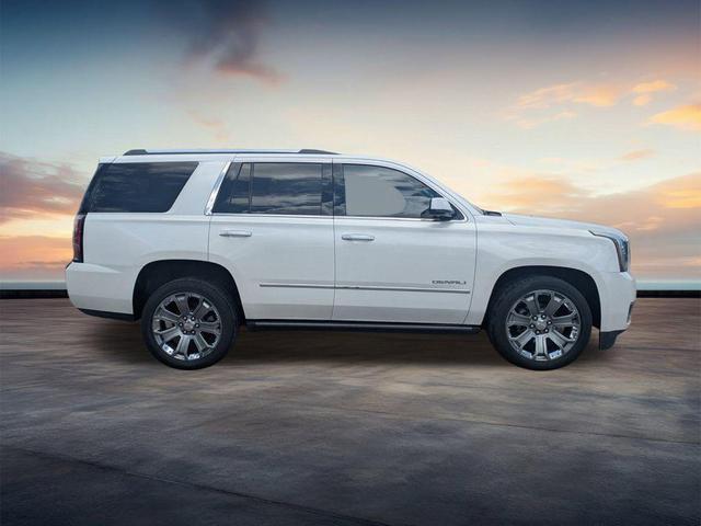 Photo of 2016 White Frost Tricoat GMC Yukon