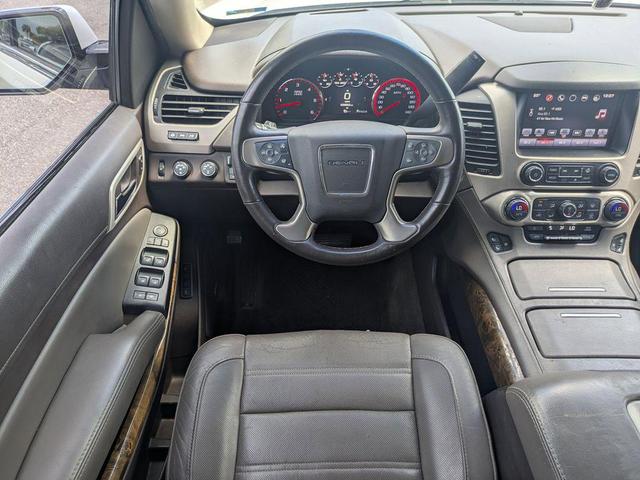 Photo of 2016 White Frost Tricoat GMC Yukon