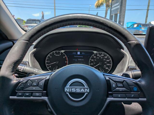 Photo of 2023 Deep Blue Pearl Nissan Altima
