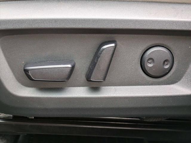 Photo of 2023 Super Black Nissan Rogue