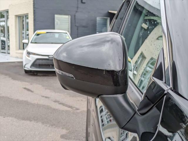Photo of 2023 Super Black Nissan Rogue