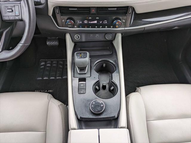 Photo of 2023 Super Black Nissan Rogue