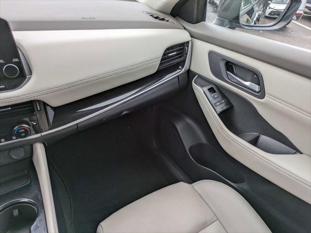 Photo of 2023 Super Black Nissan Rogue