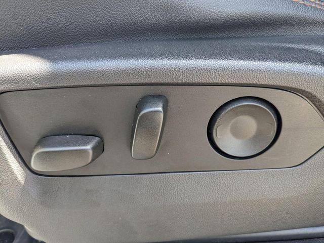 Photo of 2023 Summit White GMC Sierra 1500