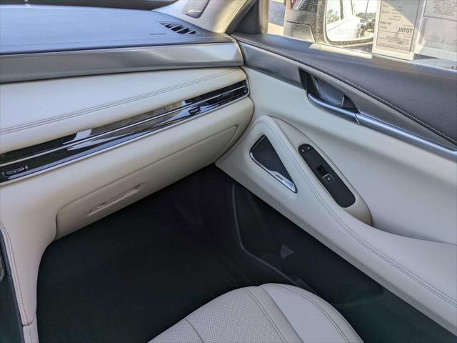 Photo of 2025 Majestic White INFINITI QX60