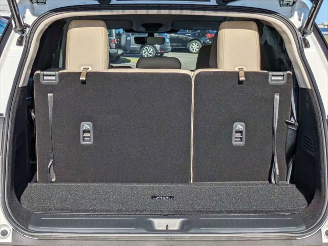 Photo of 2025 Majestic White INFINITI QX60
