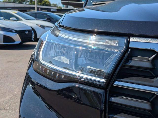 Photo of 2025 Black Metallic Ford Explorer