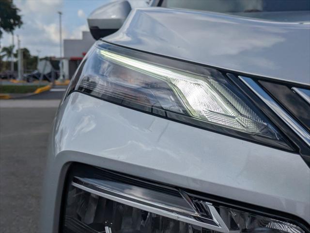 Photo of 2021 Brilliant Silver Metallic Nissan Rogue