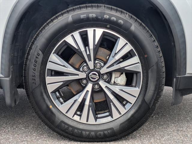 Photo of 2021 Brilliant Silver Metallic Nissan Rogue