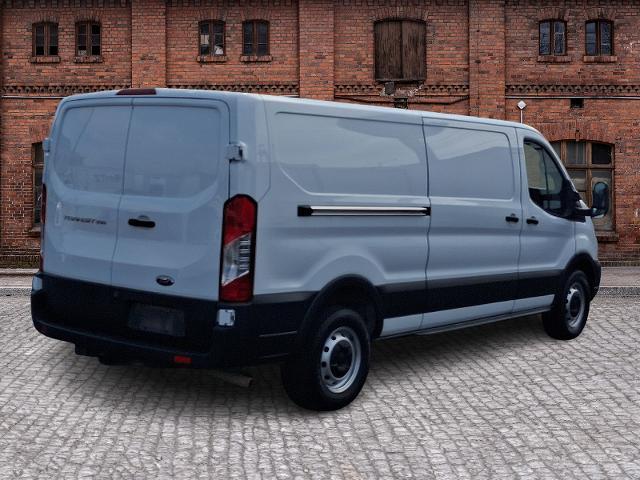 Photo of 2022 OXFORD WHITE Ford Transit-250