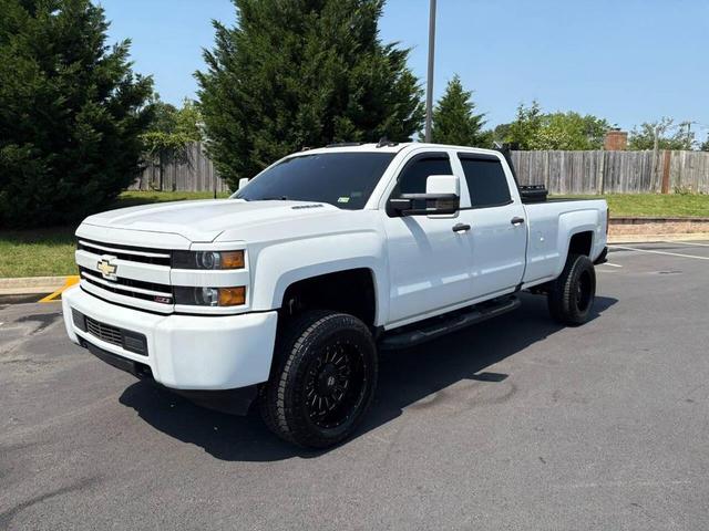 Photo of 2016 Summit White Chevrolet Silverado 2500