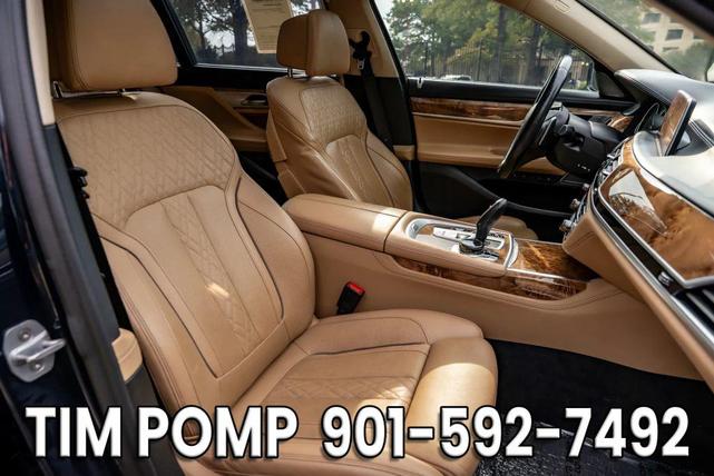 Photo of 2019 Imperial Blue Metallic BMW 750