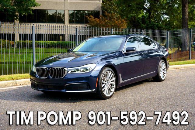 Photo of 2019 Imperial Blue Metallic BMW 750