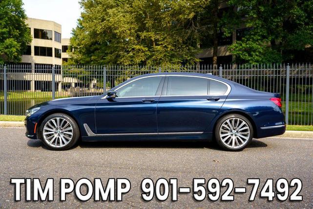 Photo of 2019 Imperial Blue Metallic BMW 750