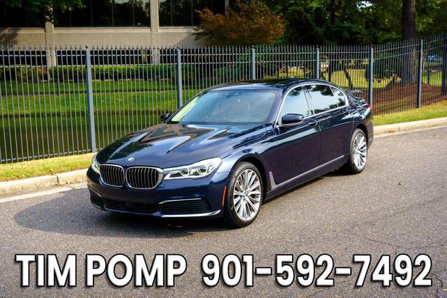 Photo of 2019 Imperial Blue Metallic BMW 750