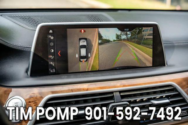 Photo of 2019 Imperial Blue Metallic BMW 750