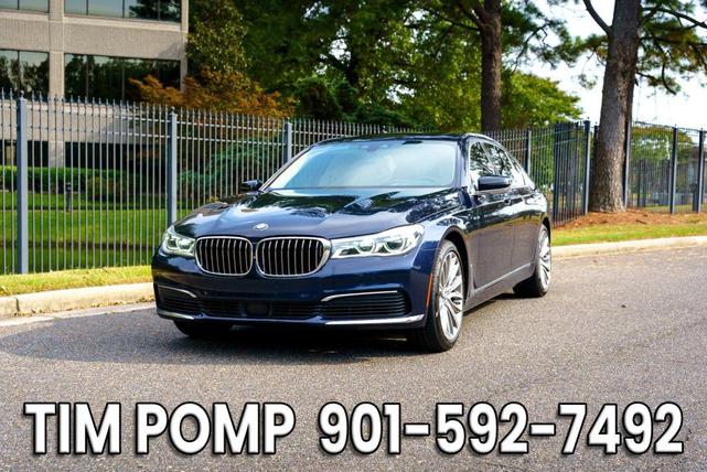 Photo of 2019 Imperial Blue Metallic BMW 750