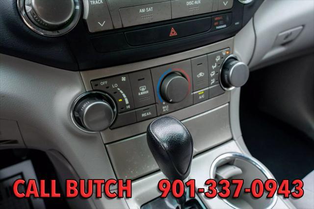 Photo of 2012 Black Toyota Highlander
