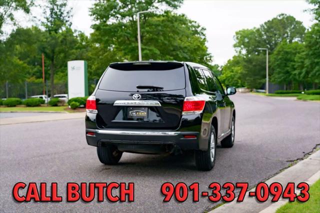 Photo of 2012 Black Toyota Highlander
