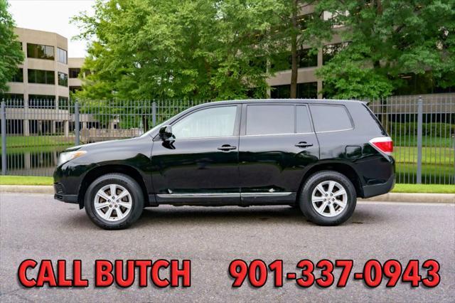 Photo of 2012 Black Toyota Highlander