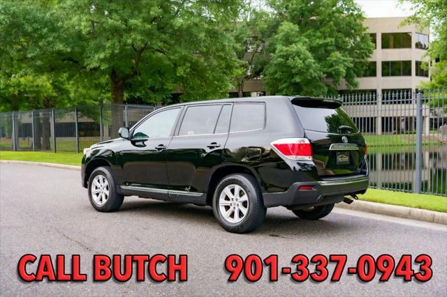 Photo of 2012 Black Toyota Highlander