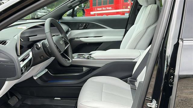 Photo of 2025 Stellar Black Metallic Cadillac LYRIQ