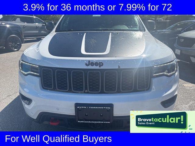 Photo of 2017 Bright White Clearcoat Jeep Grand Cherokee