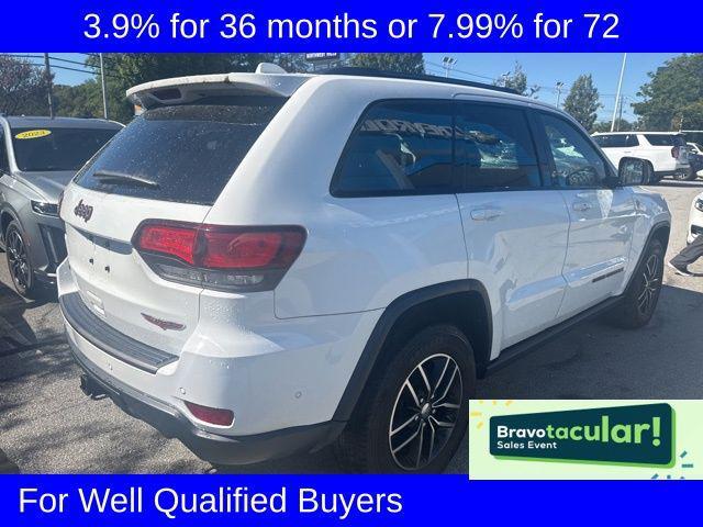 Photo of 2017 Bright White Clearcoat Jeep Grand Cherokee