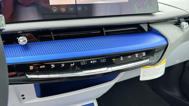 Photo of 2025 Argent Silver Metallic Cadillac OPTIQ