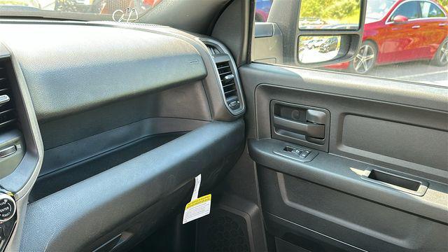 Photo of 2025 Diamond Black Crystal Pearlcoat RAM 2500
