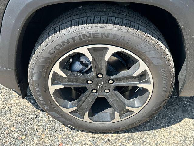 Photo of 2026 Mosaic Black Metallic Chevrolet Equinox