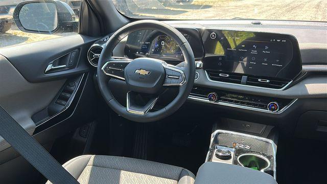 Photo of 2026 Mosaic Black Metallic Chevrolet Equinox