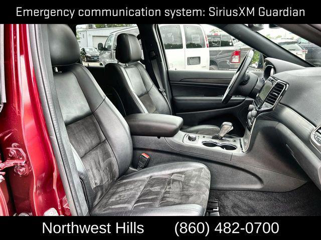 Photo of 2022 Velvet Red Pearlcoat Jeep Grand Cherokee