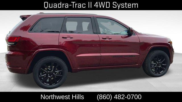 Photo of 2022 Velvet Red Pearlcoat Jeep Grand Cherokee