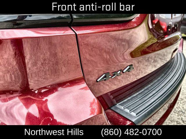 Photo of 2022 Velvet Red Pearlcoat Jeep Grand Cherokee