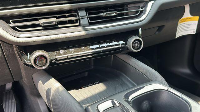 Photo of 2025 Riptide Blue Metallic Chevrolet Equinox EV