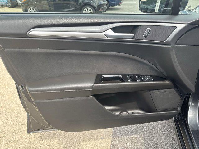 Photo of 2016 Magnetic Ford Fusion