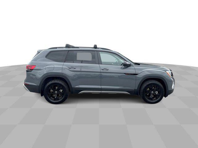 Photo of 2025 Pure Gray Volkswagen Atlas